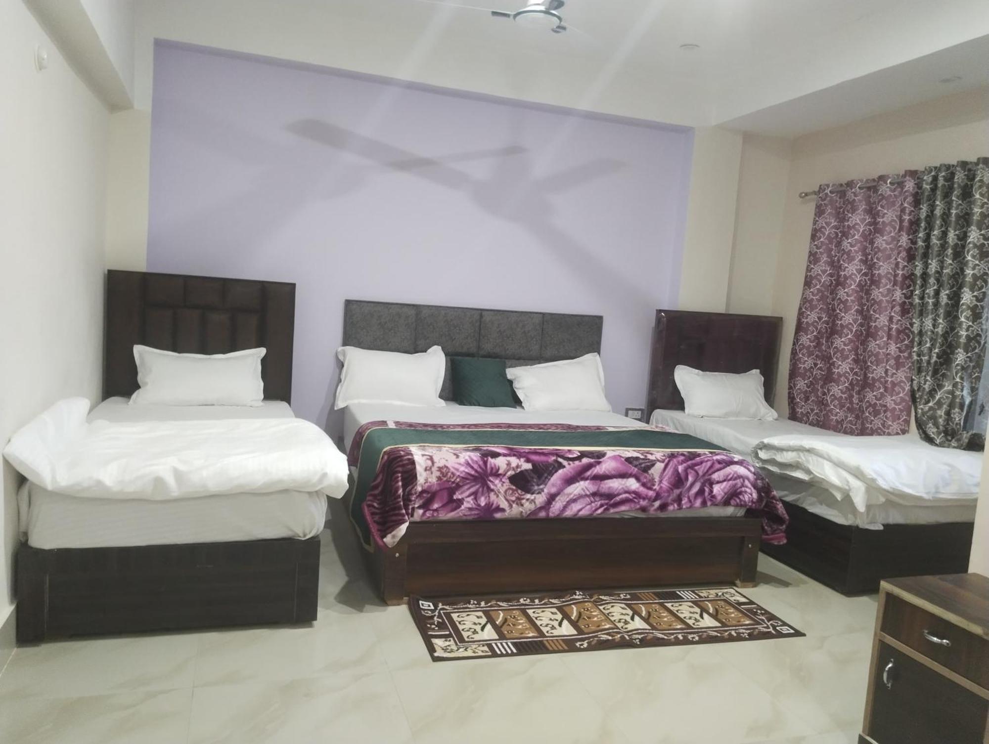 فندق Dixit Residency Vrindāvan المظهر الخارجي الصورة