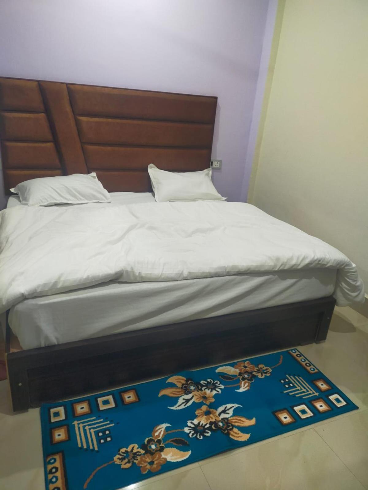 فندق Dixit Residency Vrindāvan المظهر الخارجي الصورة