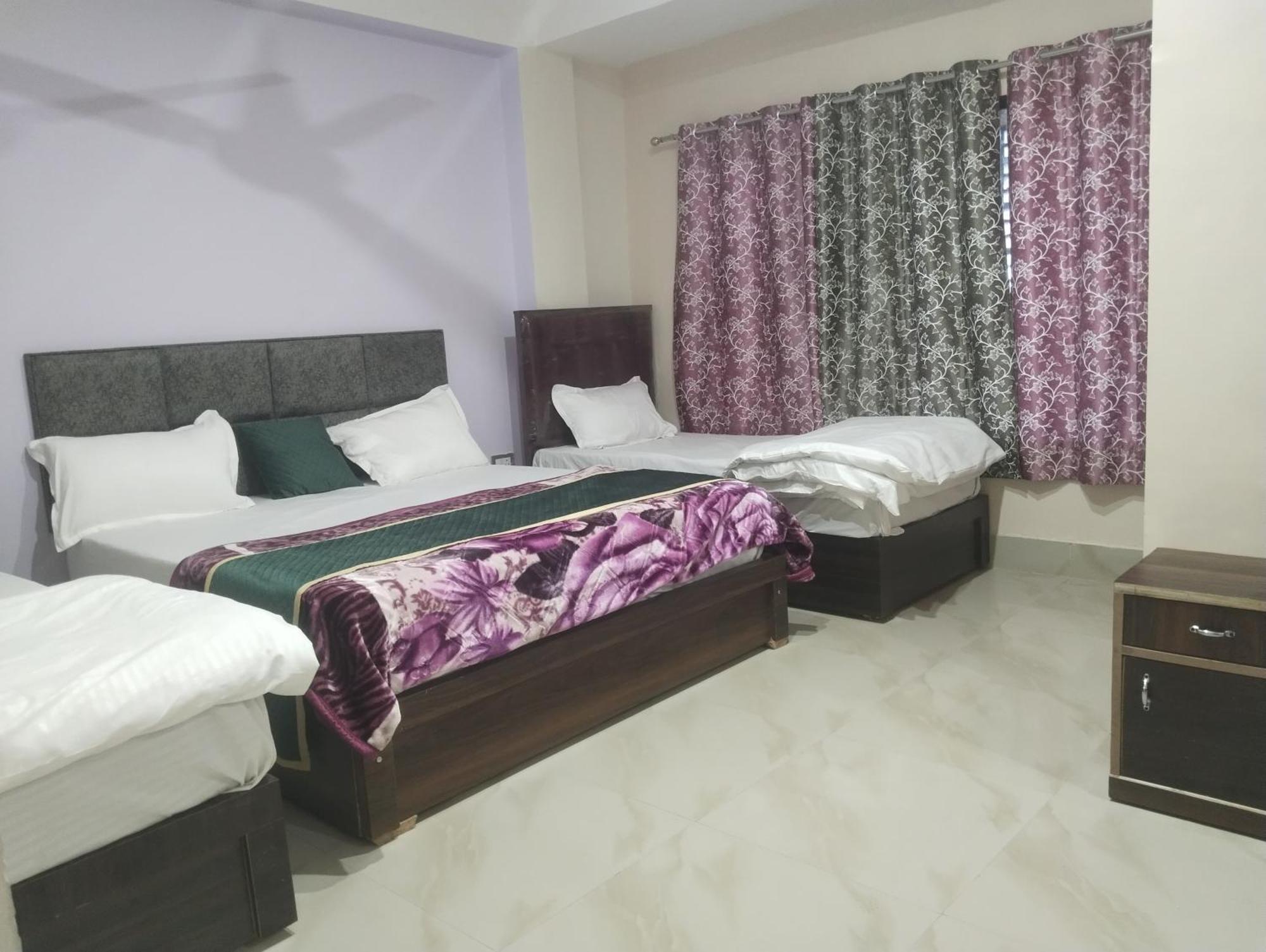 فندق Dixit Residency Vrindāvan المظهر الخارجي الصورة