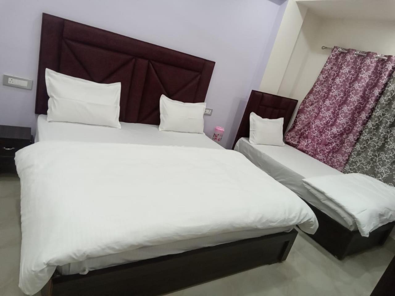 فندق Dixit Residency Vrindāvan المظهر الخارجي الصورة