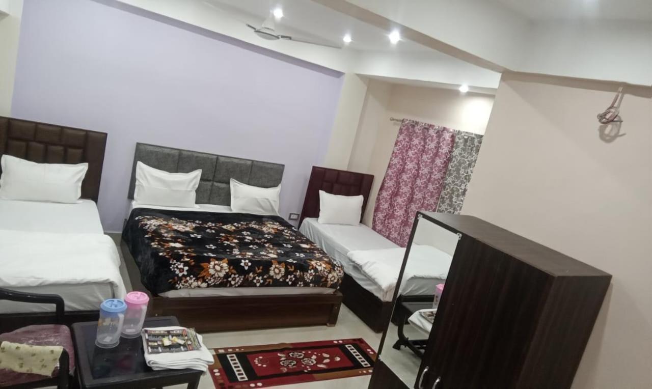 فندق Dixit Residency Vrindāvan المظهر الخارجي الصورة