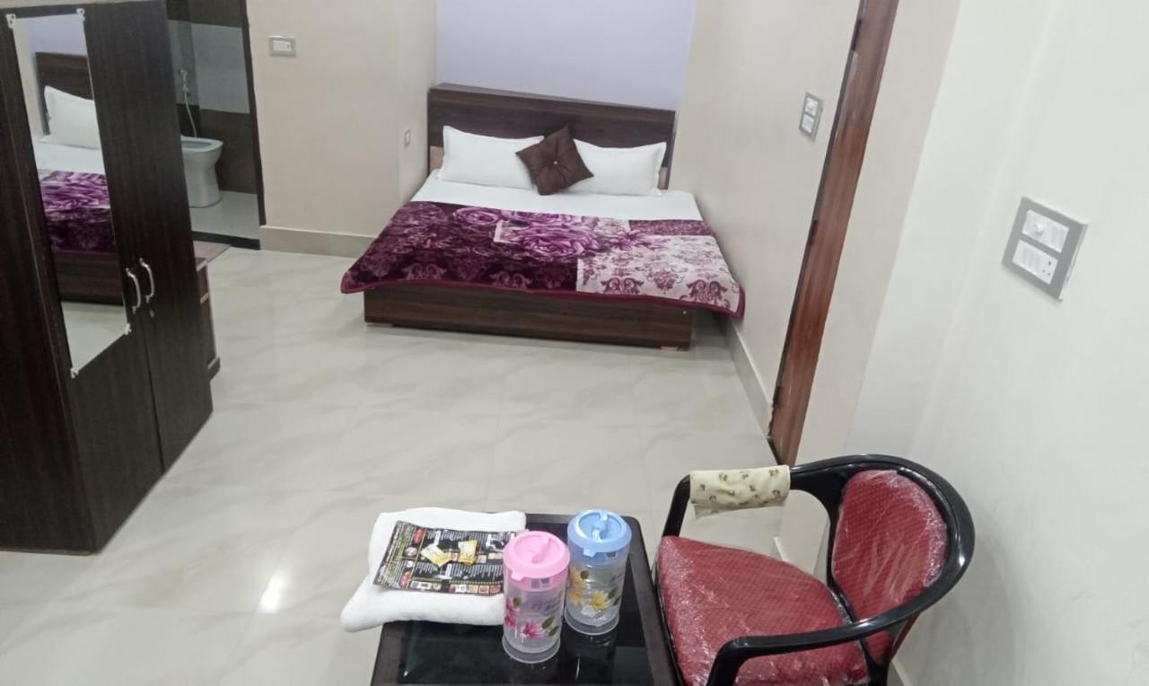 فندق Dixit Residency Vrindāvan المظهر الخارجي الصورة